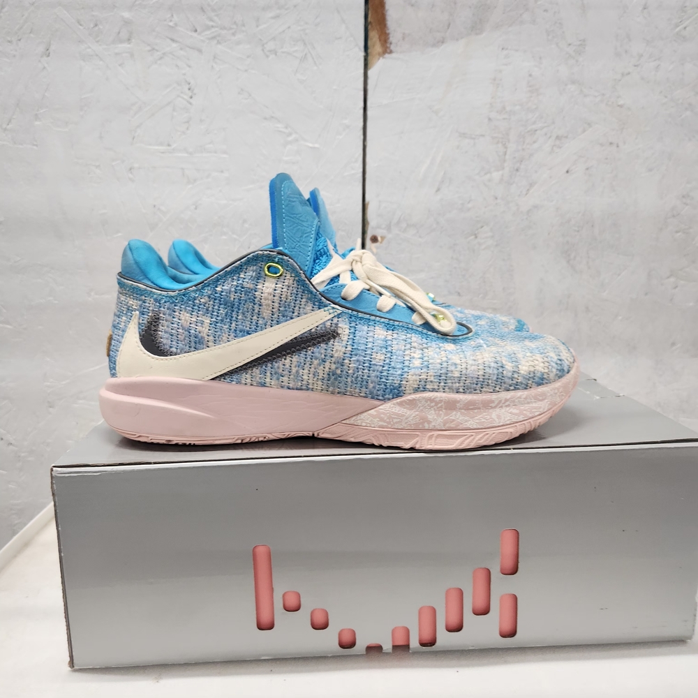Nike